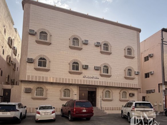 عمارة بمدينة الطائف حي القيم الأعلى للبيع
